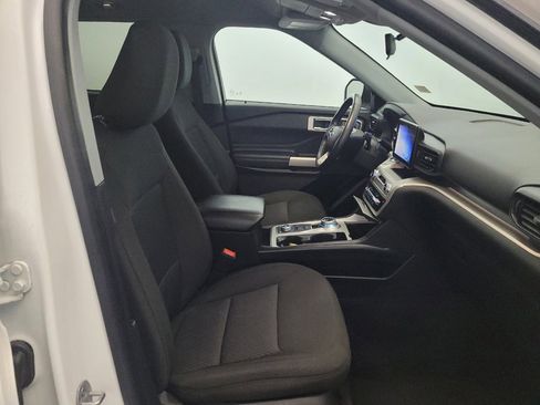 Used 2022 Ford Explorer XLT AWD/4WD image 21