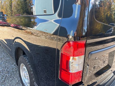 Used 2019 Nissan NV 3500 S image 24