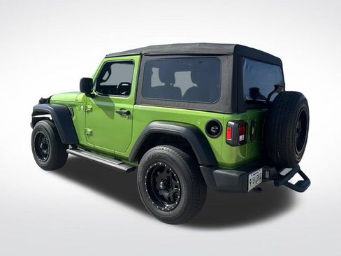 Used 2019 Jeep Wrangler Sport AWD/4WD image 3