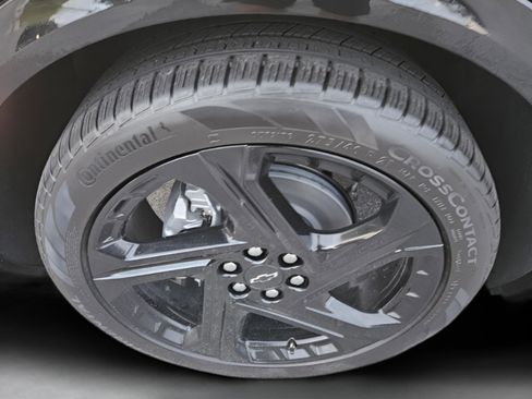 New 2025 Chevrolet Equinox EV RS w/ Convenience Package II image 24