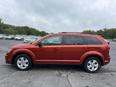 Used 2014 Dodge Journey SE w/ Flexible Seating Group AWD/4WD image 1