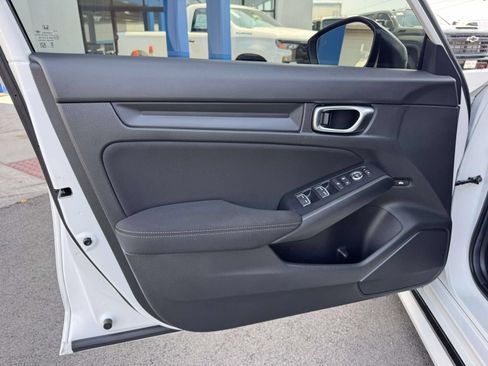 Used 2025 Honda Civic Sport image 21