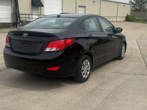 Used 2017 Hyundai Accent SE FWD image 3