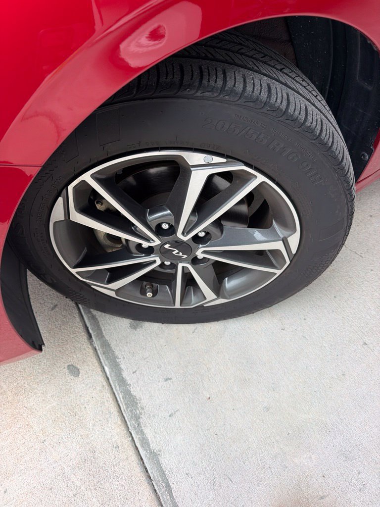 Certified 2023 Kia Forte LXS w/ LXS Technology Package FWD image 3