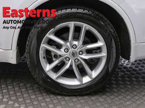 Used 2024 Dodge Durango GT RWD image 8