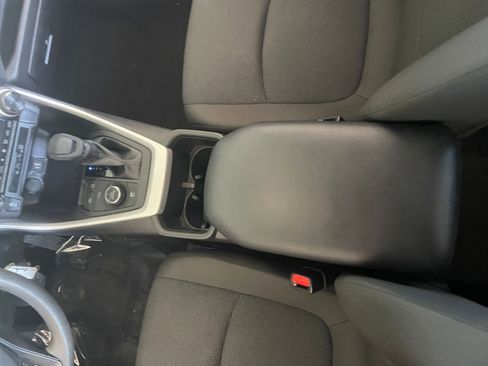 Used 2025 Toyota RAV4 LE image 39