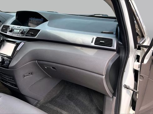 Used 2014 Honda Odyssey Touring image 16