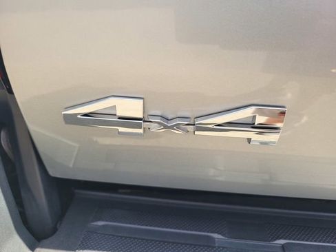 Used 2024 Toyota Tacoma SR5 w/ SR5 Upgrade Package image 7