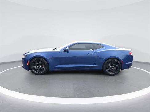 Used 2021 Chevrolet Camaro LT image 5