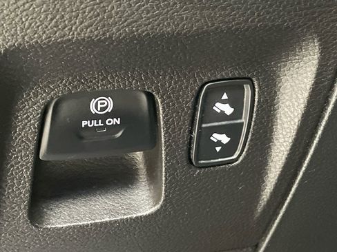 Used 2022 RAM 1500 Big Horn image 32