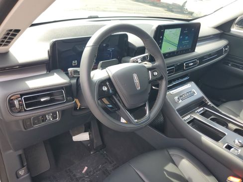 New 2027 Lincoln Aviator AWD image 12