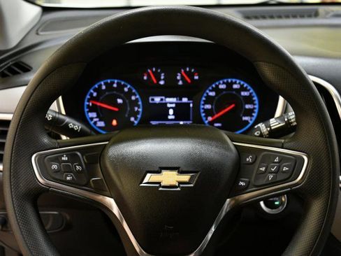 Used 2019 Chevrolet Equinox LS w/ LS Convenience Package image 31