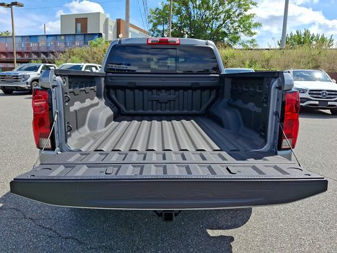 Used 2026 Chevrolet Colorado Trail Boss AWD/4WD image 29