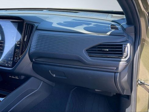 Certified 2025 Subaru Forester Touring AWD/4WD image 15