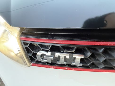 Used 2011 Volkswagen GTI 4-Door image 35