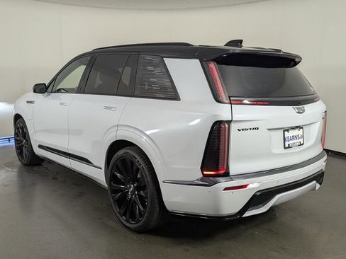 Used 2026 Cadillac Vistiq Platinum w/ LPO, Floor Liner Package AWD/4WD image 6