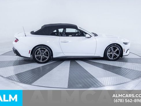 Used 2025 Ford Mustang Premium RWD image 11