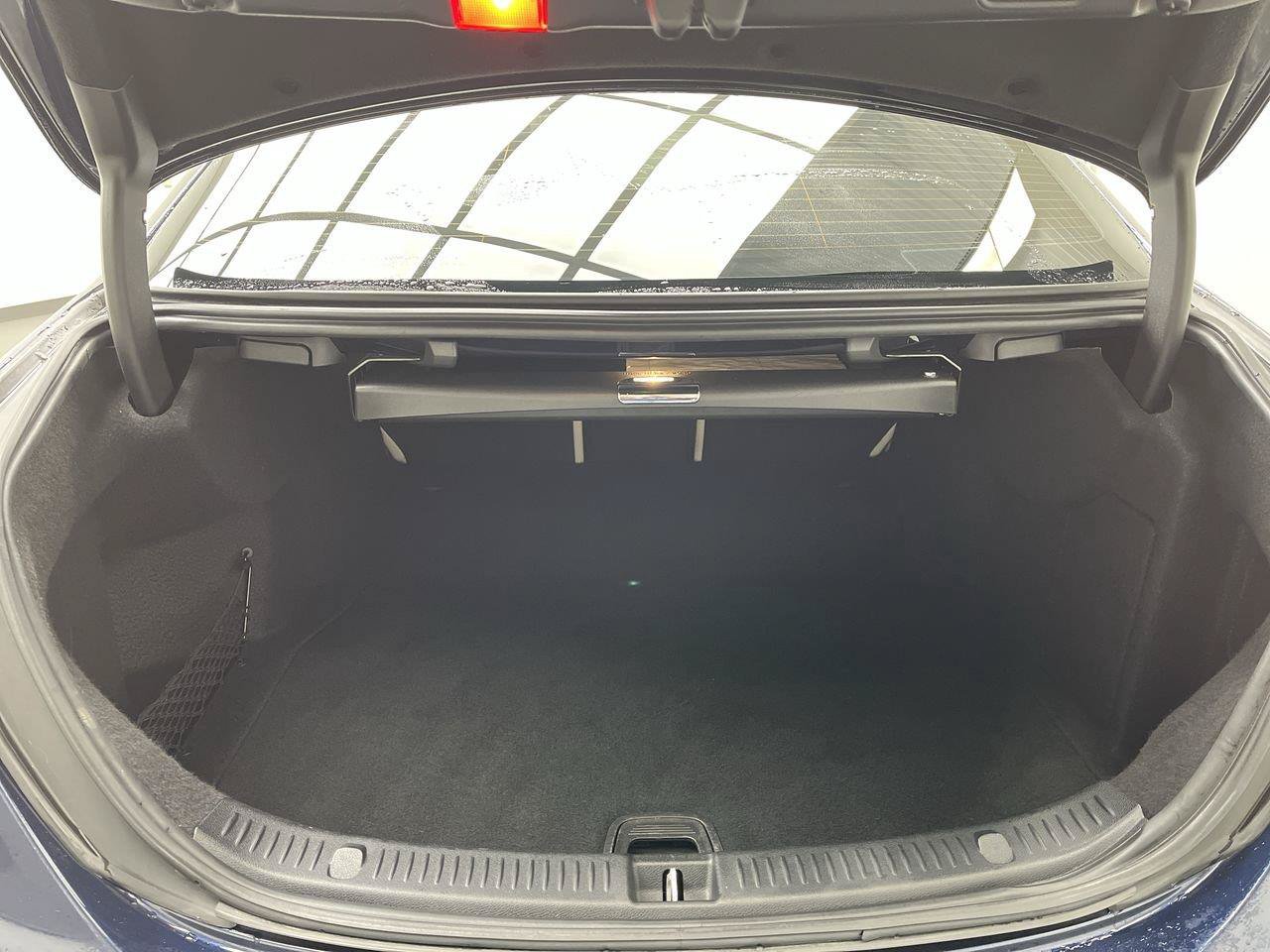 Used 2017 Mercedes-Benz E 300 4MATIC image 9