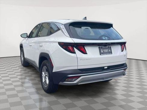 Used 2025 Hyundai Tucson SE AWD/4WD image 7