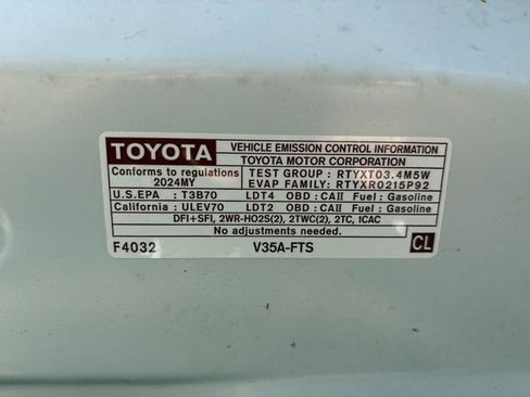 Used 2024 Toyota Tundra SR5 w/ SR5 Convenience Package AWD/4WD image 10