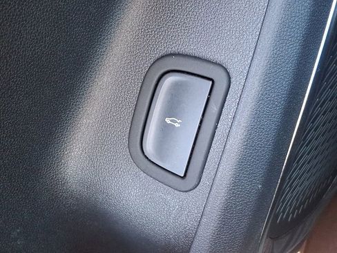 Certified 2024 GMC Acadia Elevation image 27