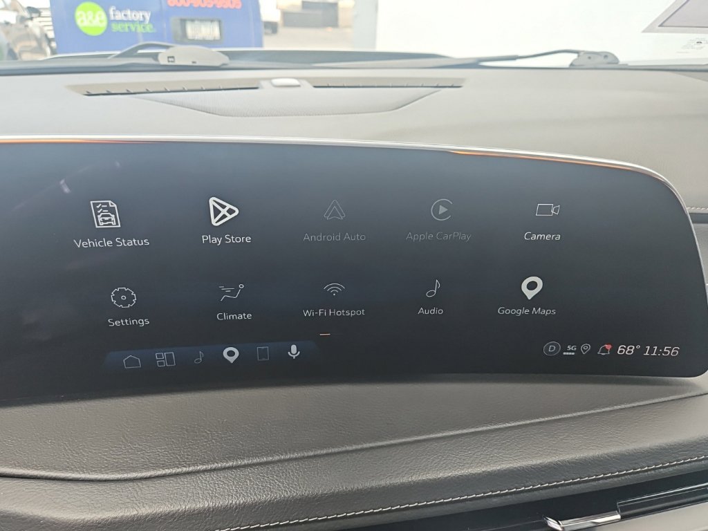 Used 2025 Cadillac XT4 Premium Luxury AWD/4WD image 16