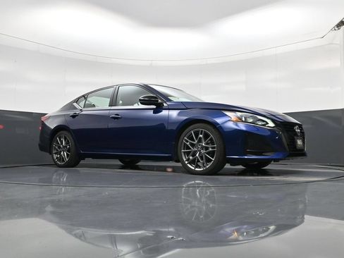 Used 2024 Nissan Altima 2.0 SR FWD image 20