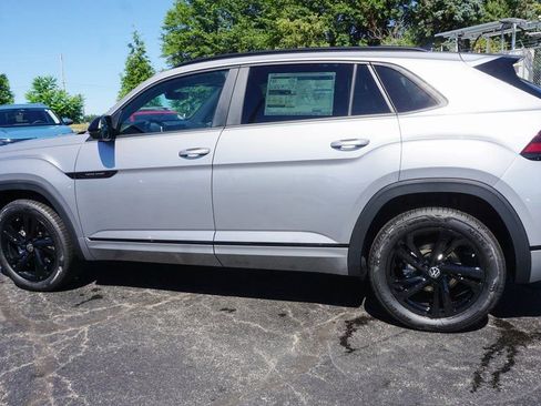 New 2026 Volkswagen Atlas Cross Sport SEL R-Line AWD/4WD image 7