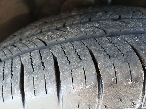 Used 2017 Chrysler Pacifica Touring w/ Tire & Wheel Group FWD image 53
