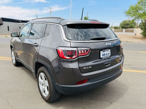 Used 2018 Jeep Compass Latitude AWD/4WD image 4