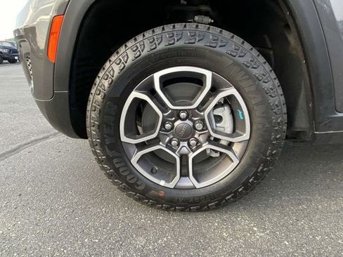 New 2023 Jeep Grand Cherokee Trailhawk w/ Luxury Tech Group III image 9