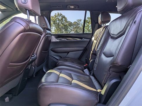 Used 2020 Cadillac XT6 Premium Luxury image 14