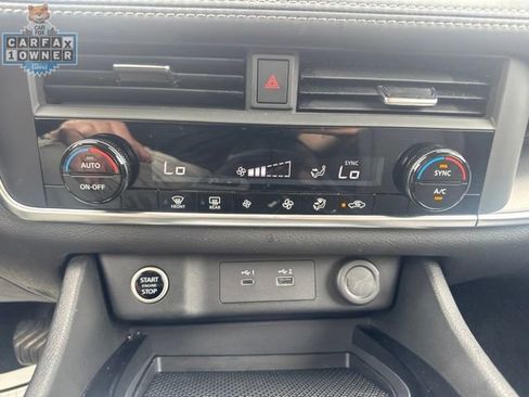 Used 2023 Nissan Rogue SV AWD/4WD image 33