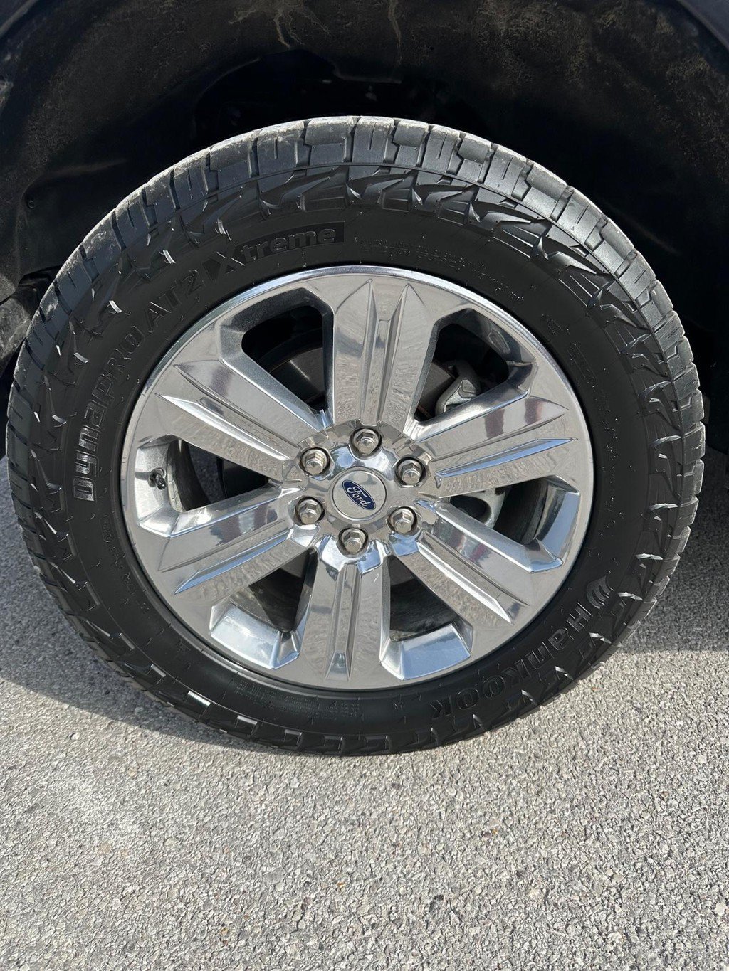 Used 2020 Ford F150 Lariat w/ Equipment Group 502A Luxury AWD/4WD image 9