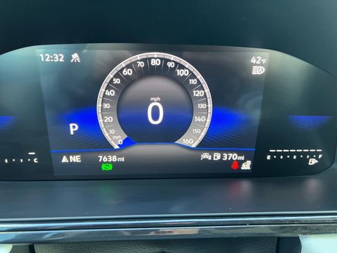 Used 2025 Volkswagen Taos S image 10