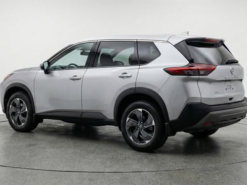 Used 2025 Nissan Rogue SV AWD/4WD image 6