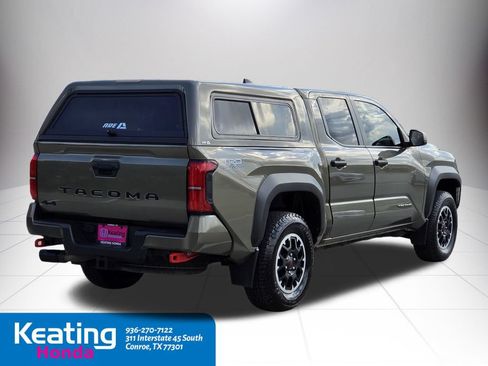 Used 2024 Toyota Tacoma TRD Off-Road AWD/4WD image 8
