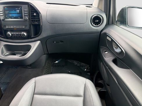 Used 2023 Mercedes-Benz Metris Passenger image 17