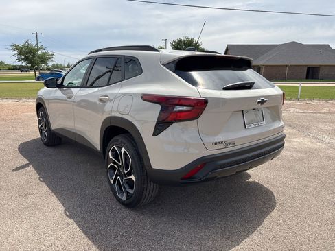 New 2026 Chevrolet Trax RS image 4