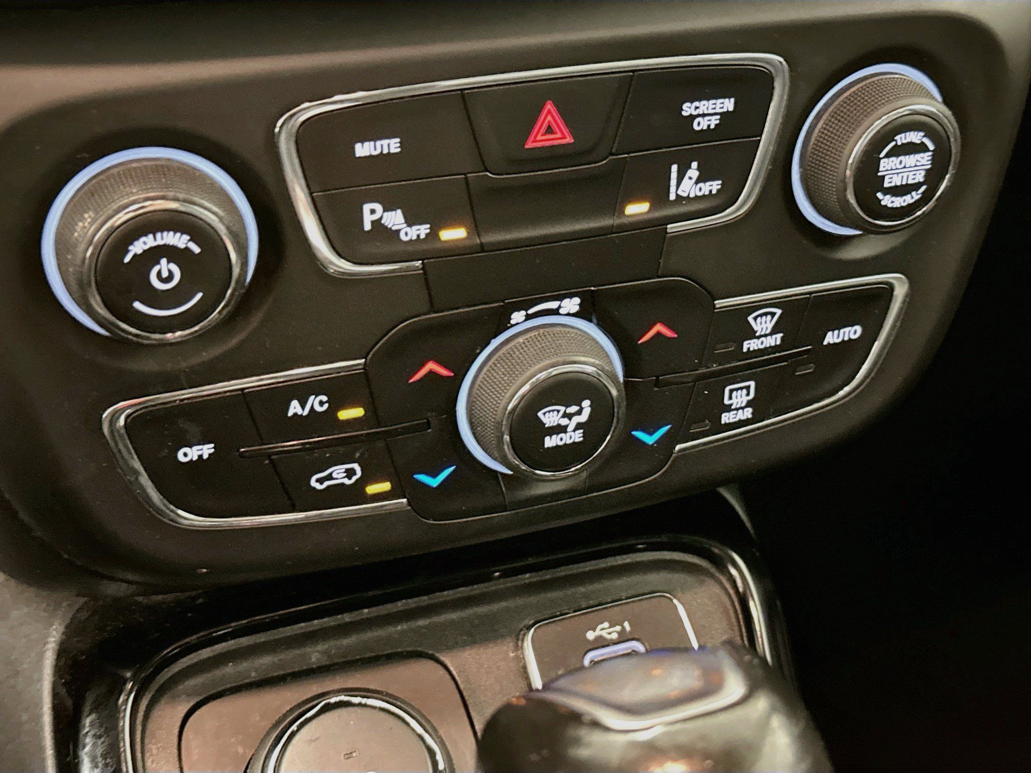 Used 2021 Jeep Compass Limited w/ Sun and Sound Group AWD/4WD image 23
