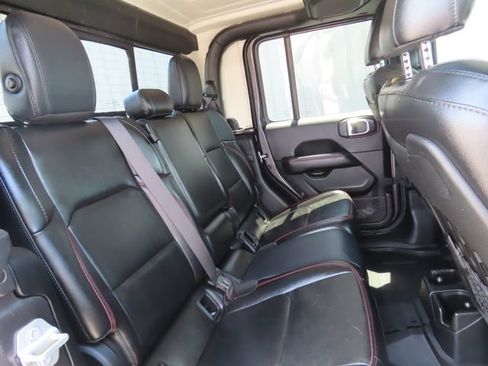 Used 2020 Jeep Gladiator Rubicon w/ Dual Top Group AWD/4WD image 30