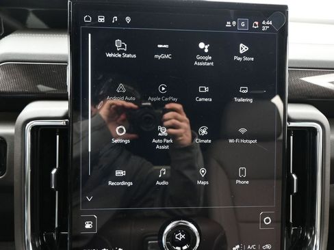 New 2026 GMC Yukon Elevation image 15