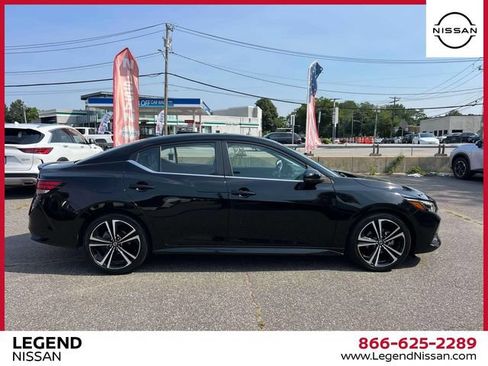 Used 2023 Nissan Sentra SR w/ SR Premium Package FWD image 5