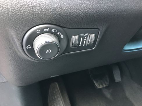 New 2026 Jeep Compass Latitude image 12