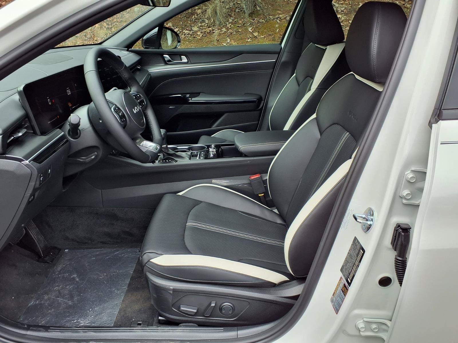 New 2026 Kia K5 GT-Line w/ GT-Line Premium Package FWD image 5