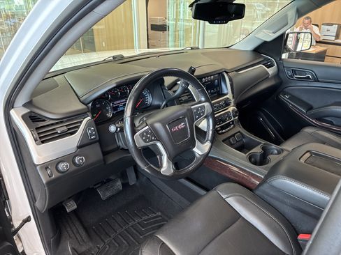 Used 2020 GMC Yukon SLT AWD/4WD image 17