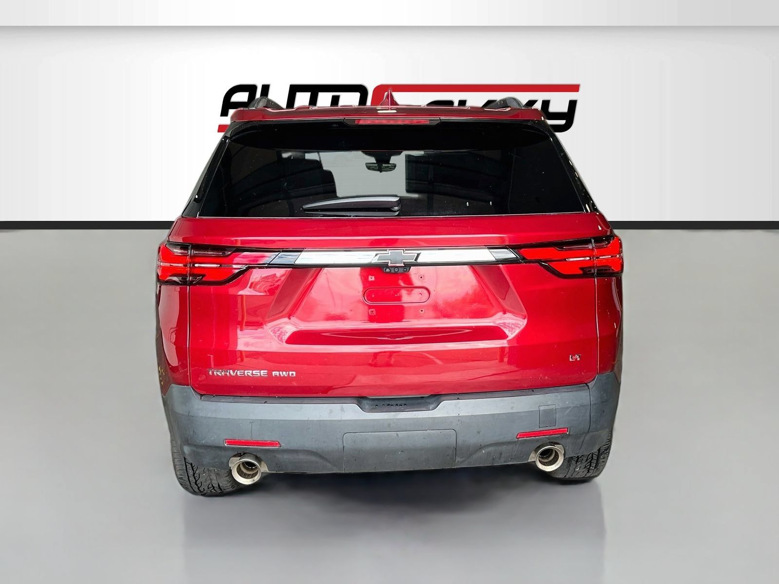 Used 2023 Chevrolet Traverse LT w/ LT Premium Package AWD/4WD image 6