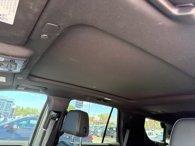Used 2022 GMC Yukon Denali w/ Denali Premium Package AWD/4WD image 8
