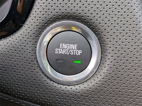 New 2025 Cadillac XT6 Luxury image 33