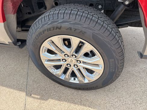 Used 2025 Ford F150 King Ranch w/ FX4 Off-Road Package image 11